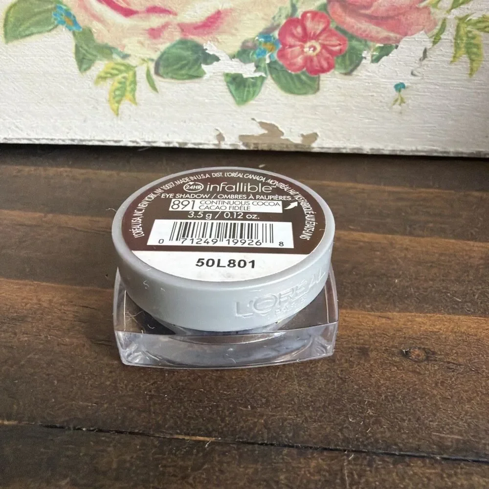 L’Oreal Infallible 24HR Eye Shadow in 891 Continuous Cocoa Vintage HTF